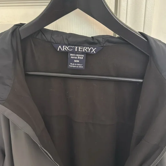 Arc’teryx Solano Jacket - Men’s Medium - Picture 3 of 6